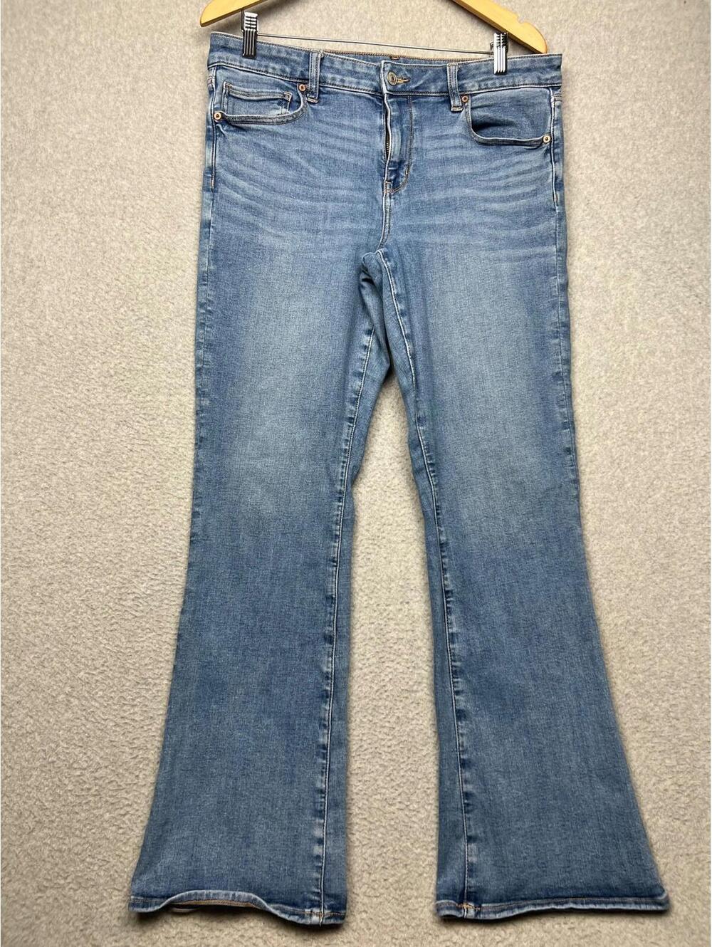 American Eagle Womens Mid Rise Flare Leg Boot Cut Denim Jeans Size 14 R Med Wash